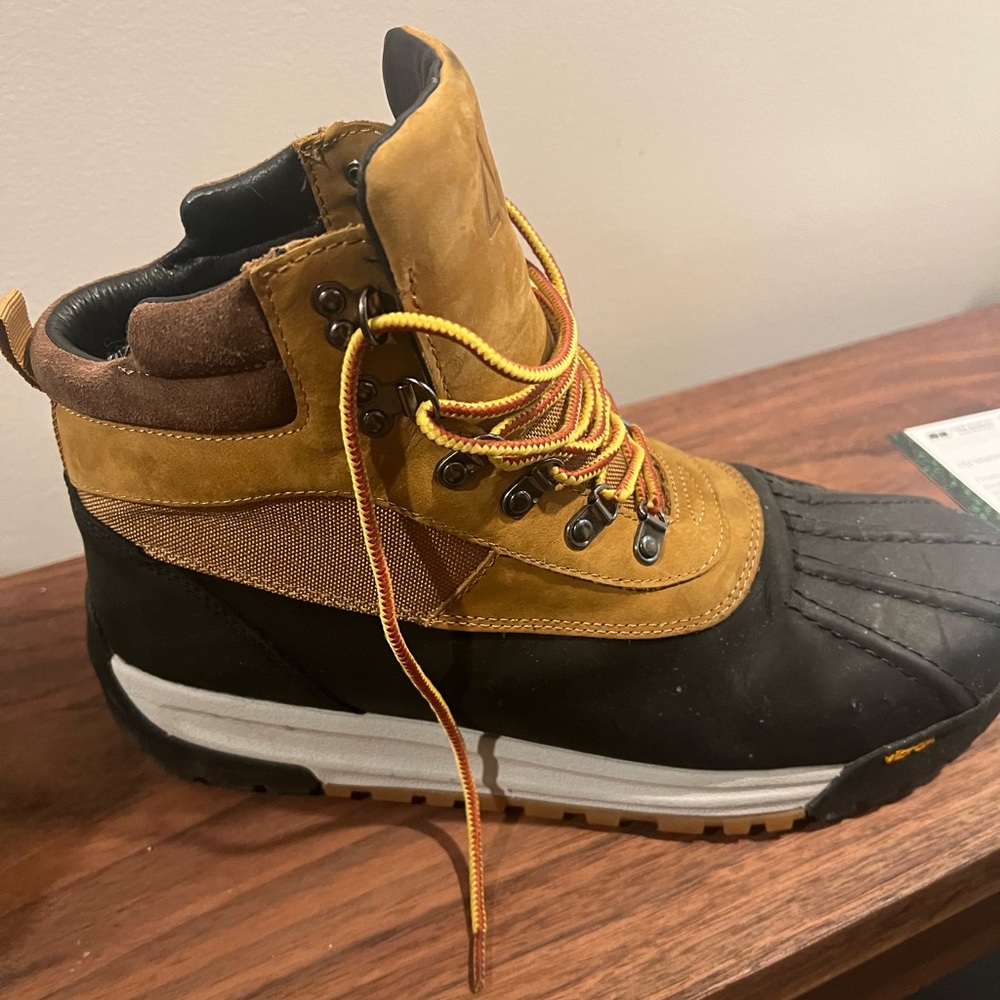 Mens All Weather Overland Boots - waterproof boots size 9.5